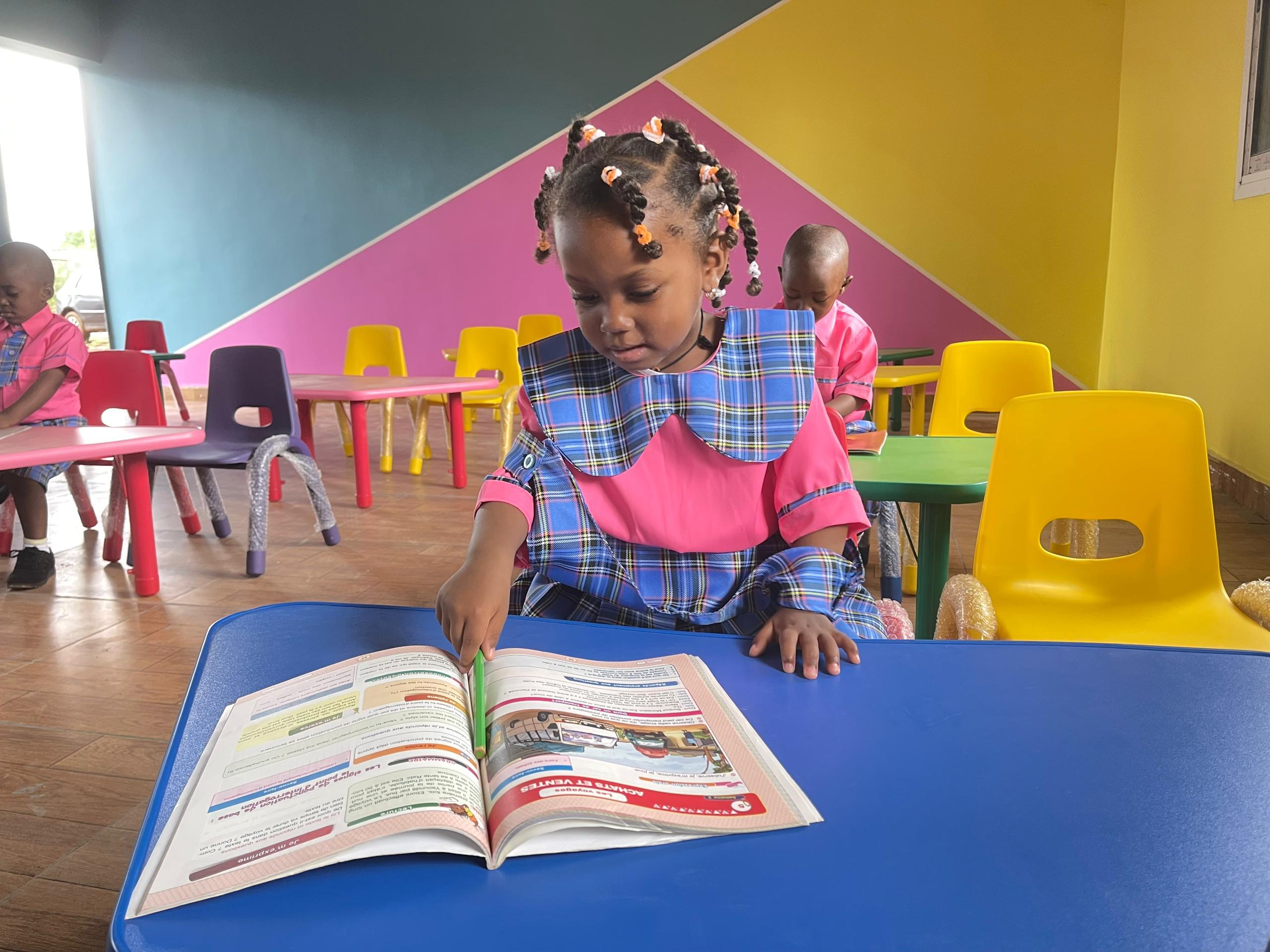 Étudiants travaillant 3